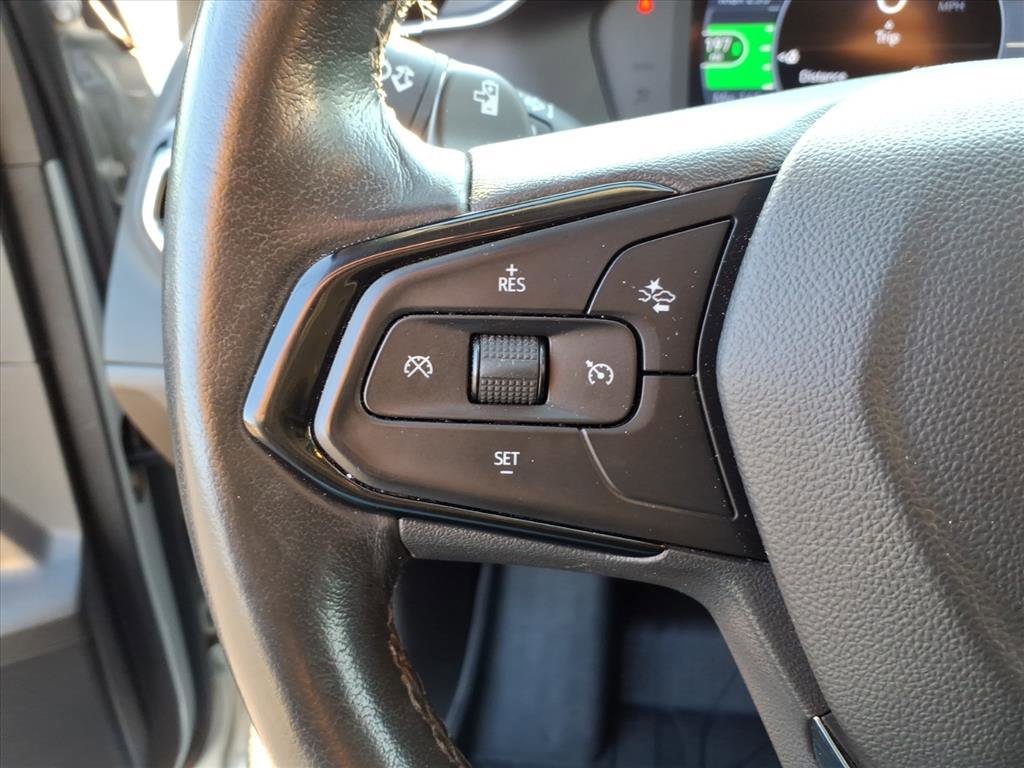 Used 2022 Chevrolet Bolt EUV Premier w/ Sun & Sound Package FWD image 18