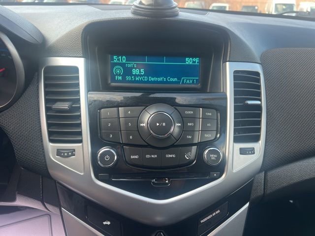 Used 2016 Chevrolet Cruze LT image 25