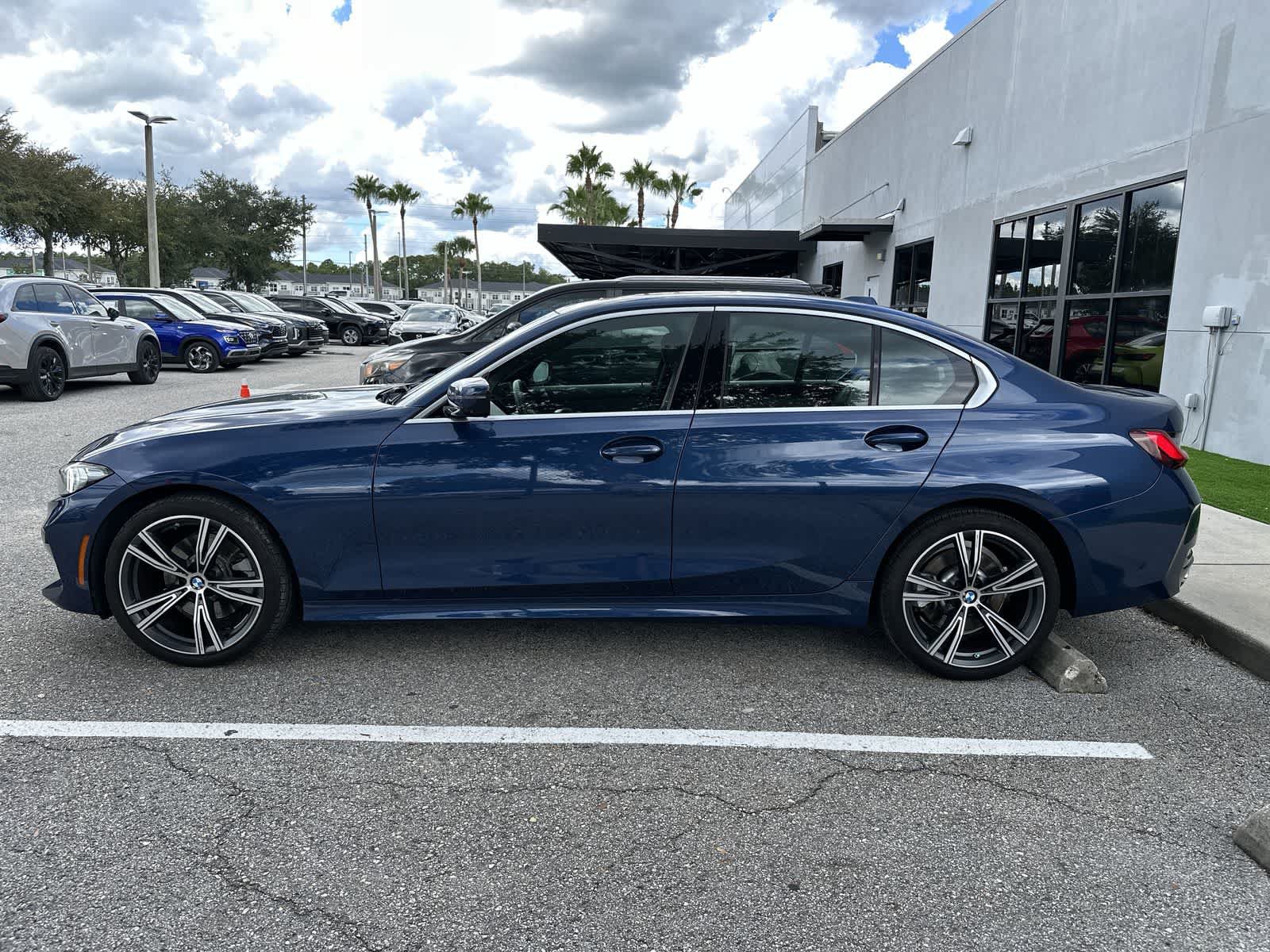 Used 2024 BMW 330i Sedan w/ Premium Package RWD image 5