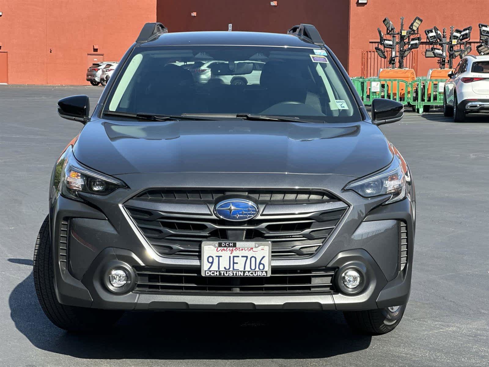 Used 2025 Subaru Outback Premium image 6