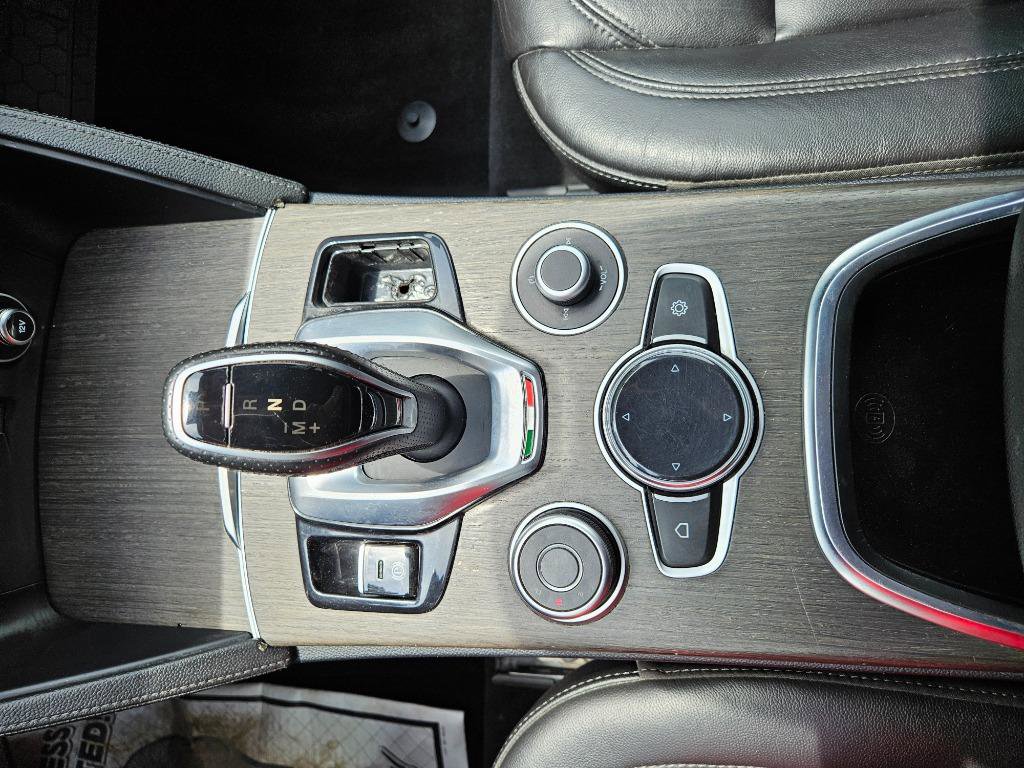 Used 2022 Alfa Romeo Stelvio Ti w/ Active Assist Plus Package image 21