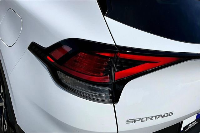 Used 2024 Kia Sportage EX AWD/4WD image 21
