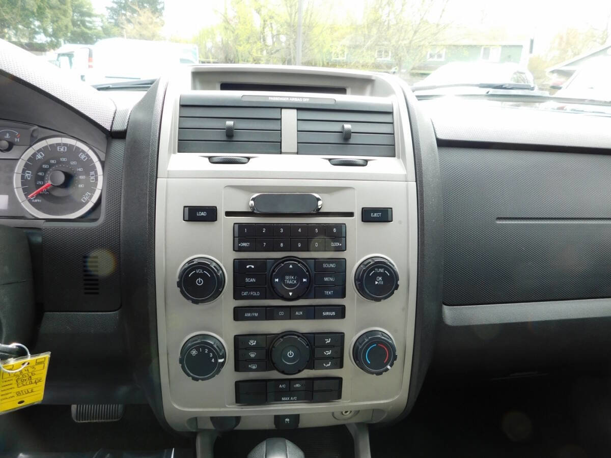 Used 2010 Ford Escape XLT image 11