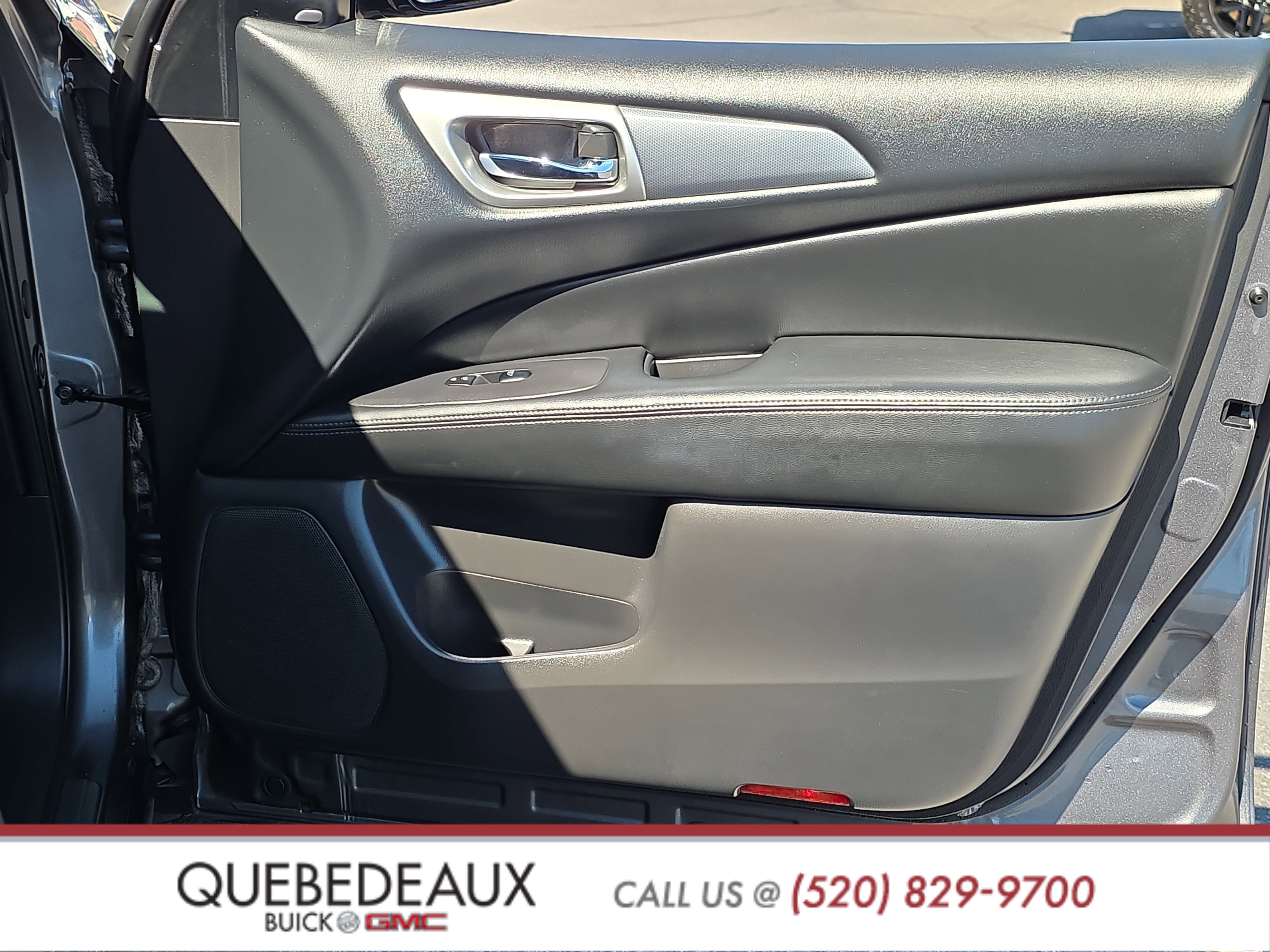 Used 2017 Nissan Pathfinder SL FWD image 31