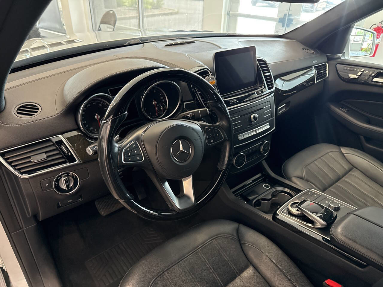 Used 2018 Mercedes-Benz GLS 450 4MATIC w/ Premium Package image 18