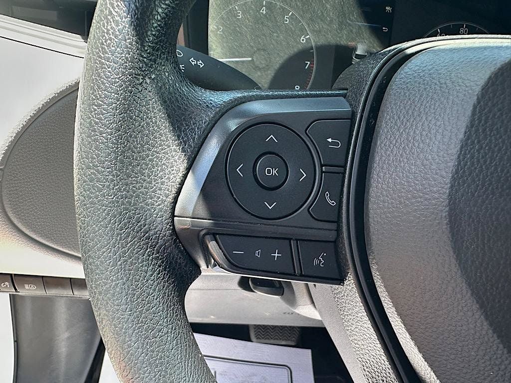 Certified 2024 Toyota Corolla Cross L FWD image 19