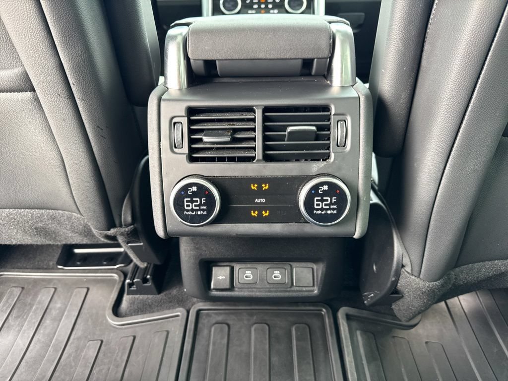 Used 2025 Land Rover Discovery S AWD/4WD image 32