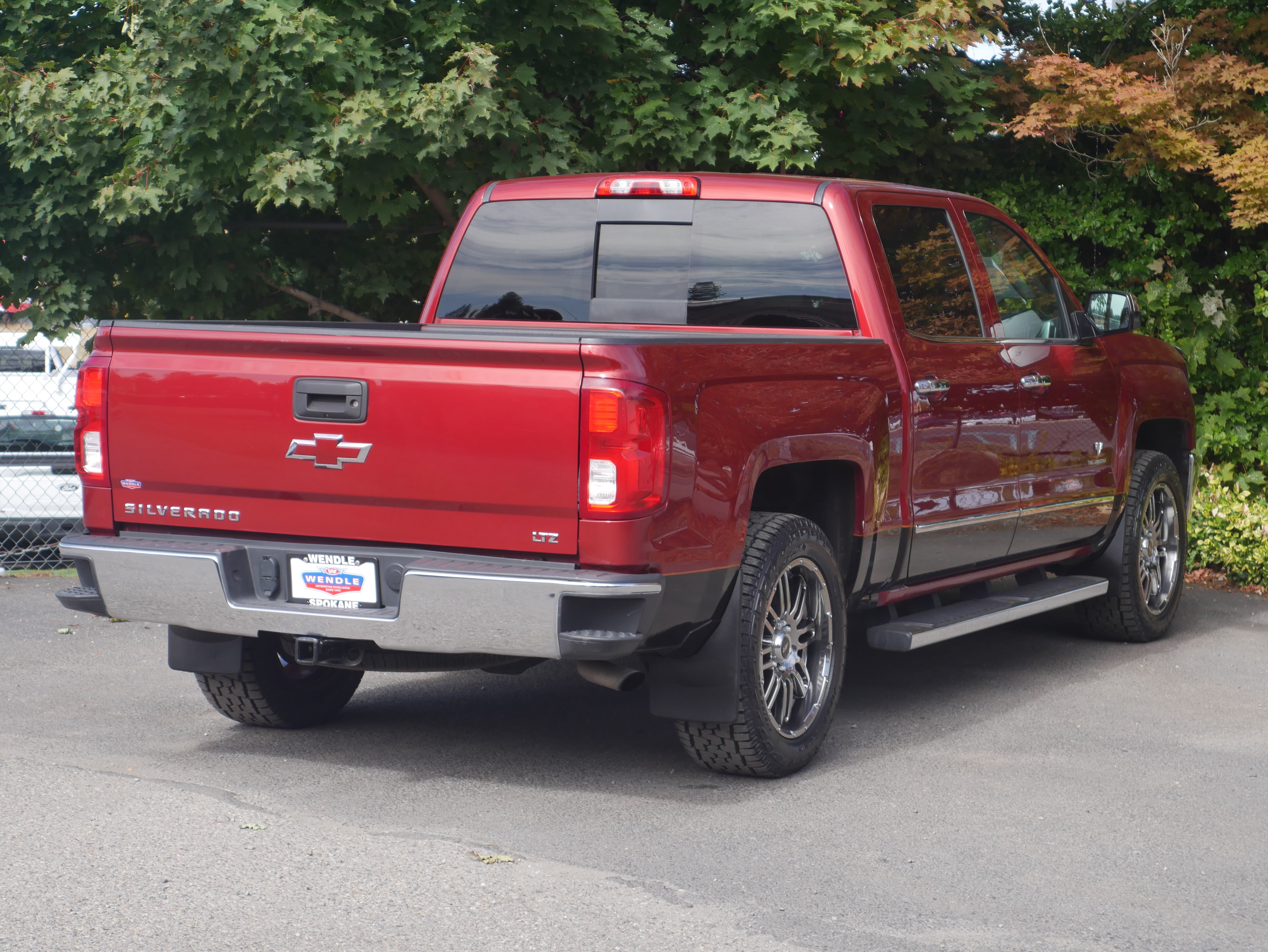 Used 2018 Chevrolet Silverado 1500 LTZ AWD/4WD image 17