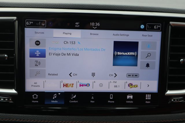 New 2026 Chrysler Pacifica Pinnacle image 12