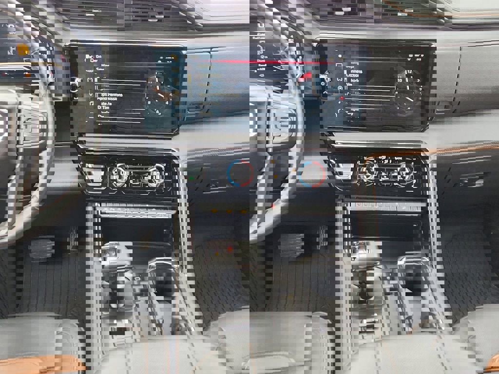 Used 2023 GMC Sierra 1500 AT4 image 11