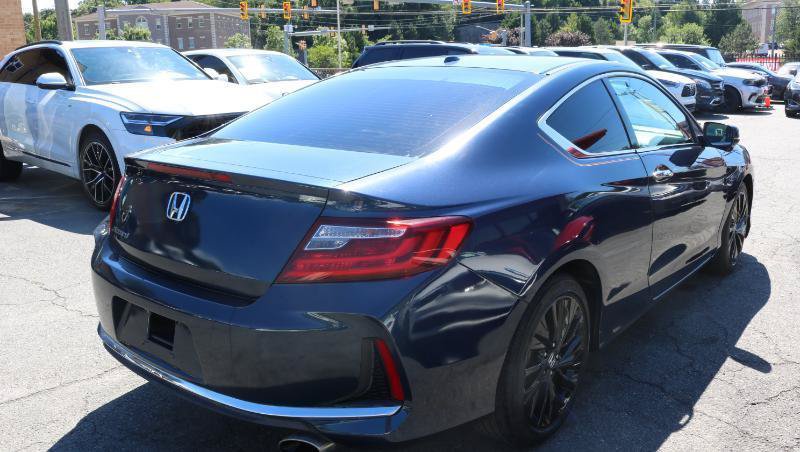 Used 2017 Honda Accord EX image 7