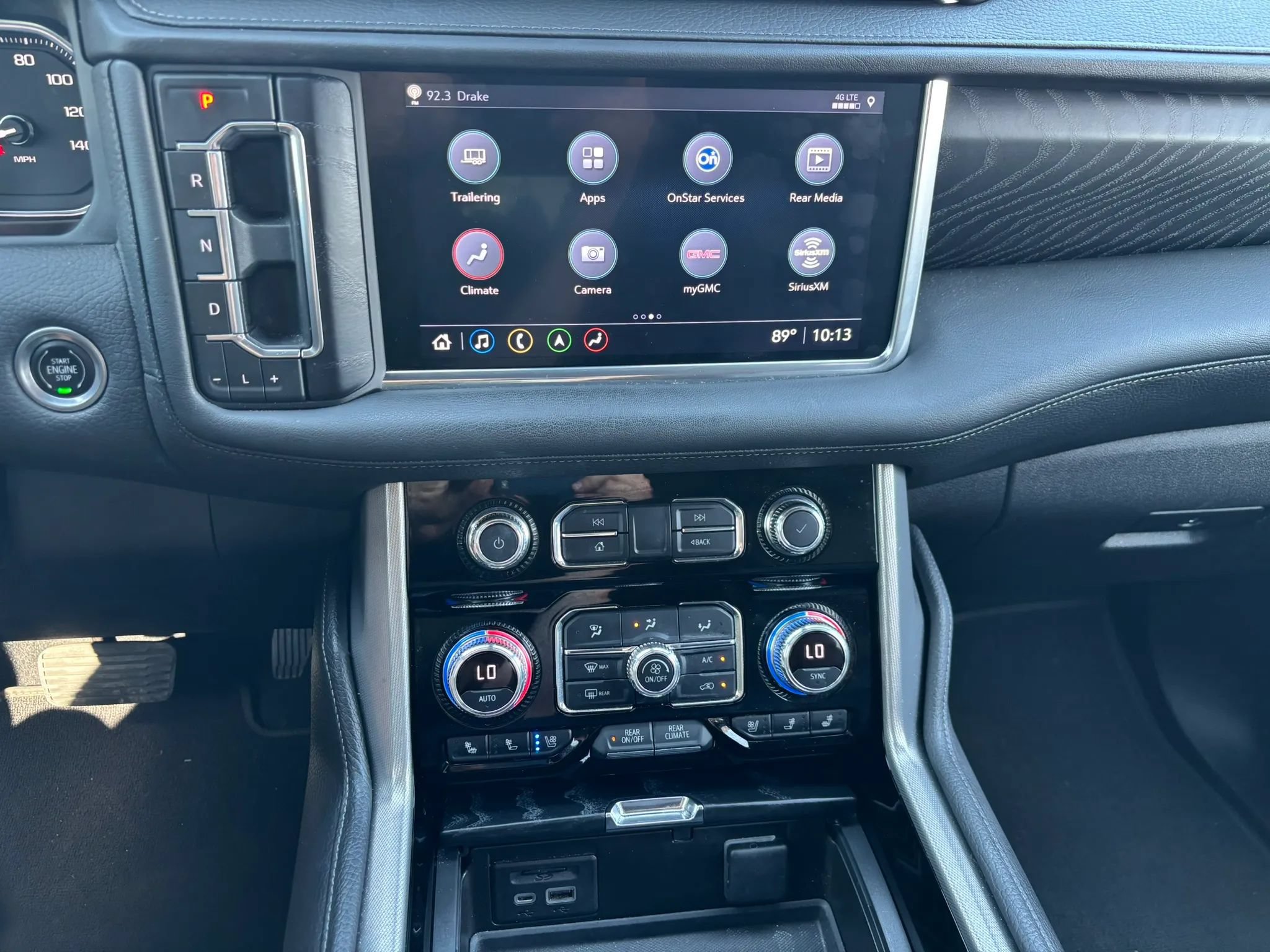 Used 2021 GMC Yukon Denali w/ Denali Ultimate Package AWD/4WD image 28