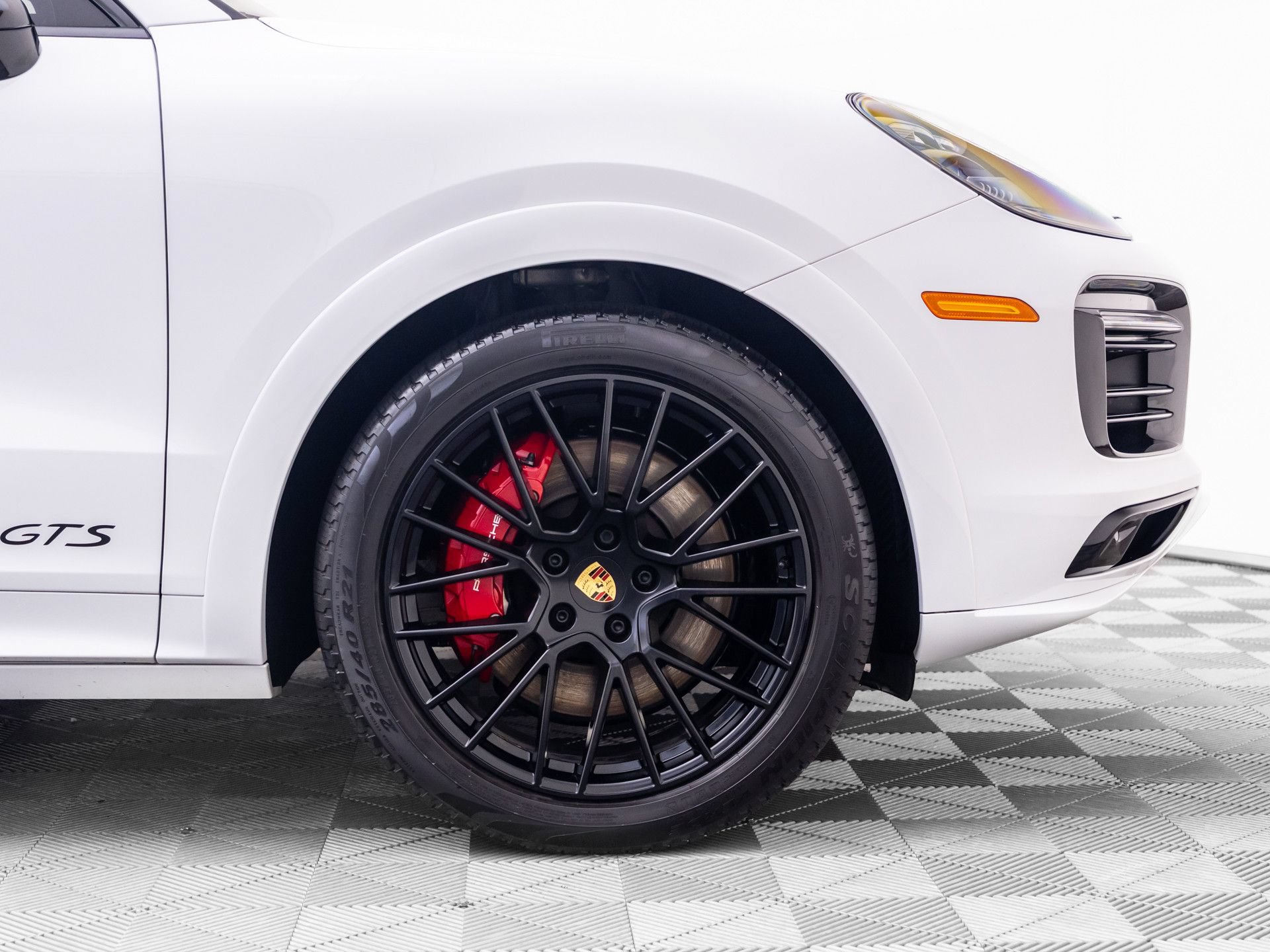 Certified 2021 Porsche Cayenne GTS w/ Premium Package Plus AWD/4WD image 37