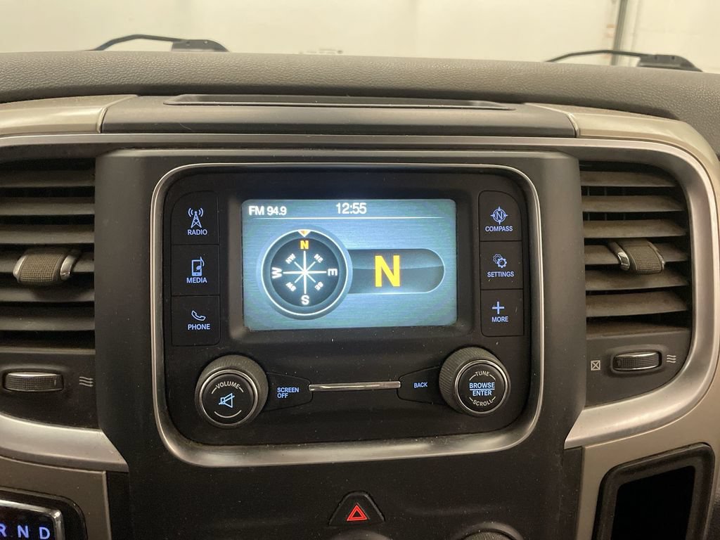 Used 2015 RAM 1500 Classic SLT AWD/4WD image 8