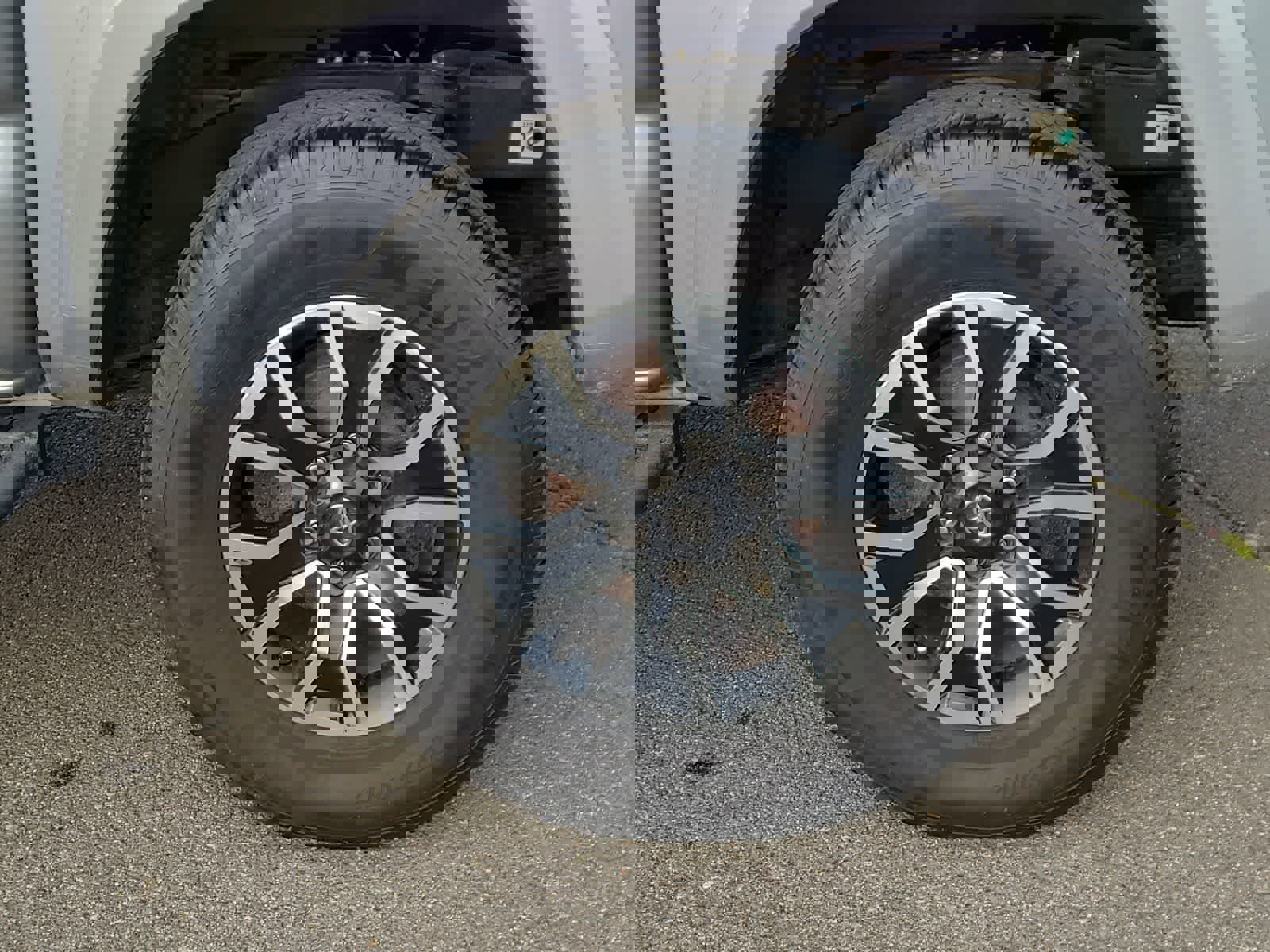 Used 2022 Toyota Tacoma TRD Sport w/ Technology Package image 16