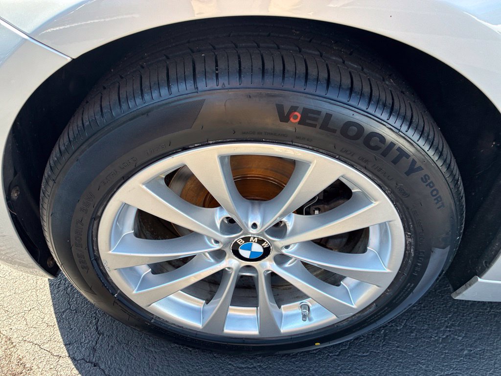 Used 2017 BMW 320i xDrive Sedan AWD/4WD image 12