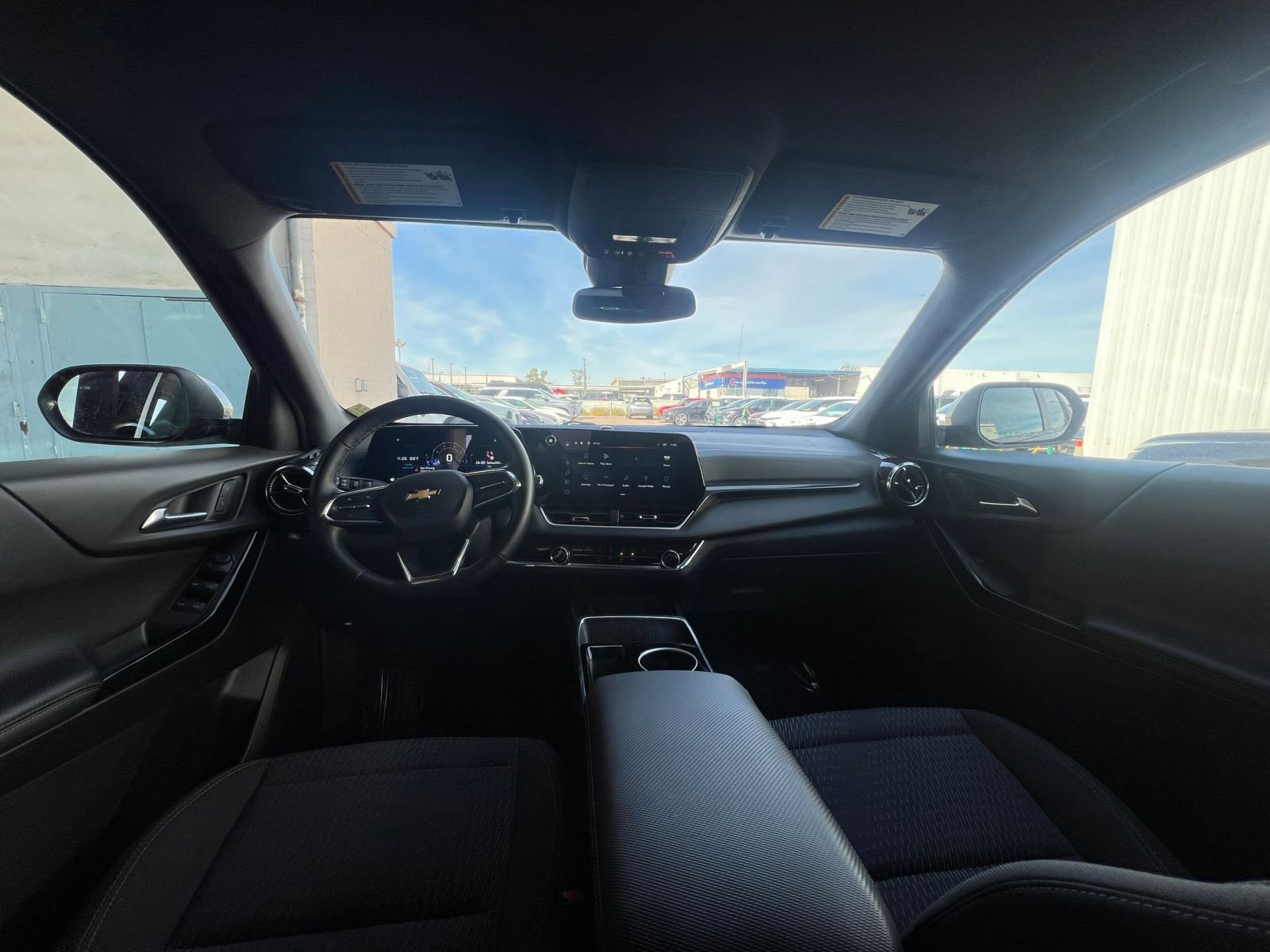 Used 2025 Chevrolet Equinox LT image 33