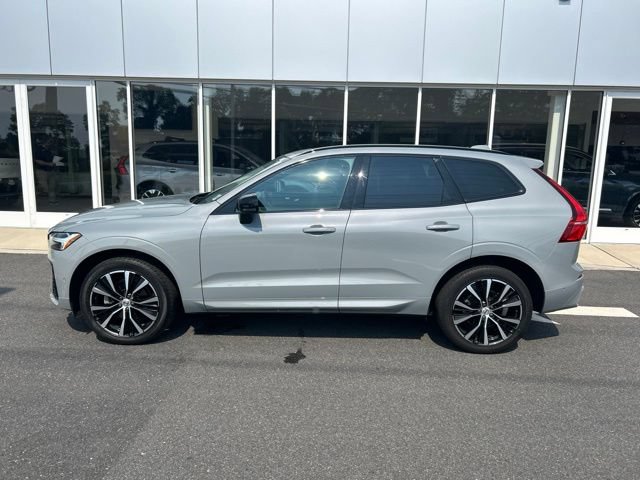 Certified 2024 Volvo XC60 B5 Plus AWD/4WD image 2