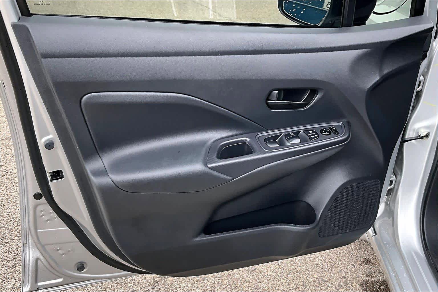Used 2024 Nissan Versa S FWD image 22
