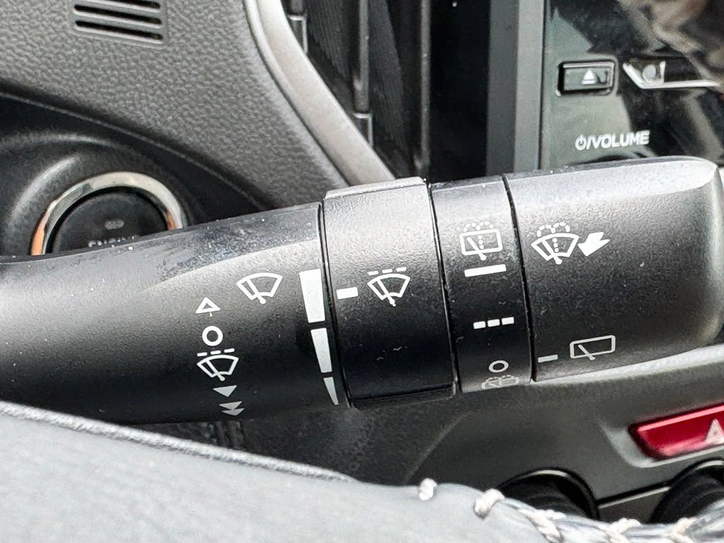Used 2023 Subaru Forester Premium AWD/4WD image 22