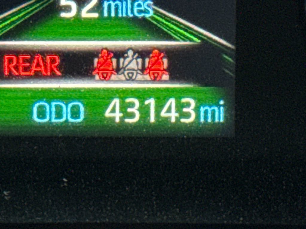 Used 2021 Toyota RAV4 XLE Premium image 20