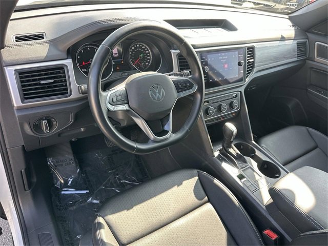 Used 2020 Volkswagen Atlas Cross Sport SE w/ Panoramic Sunroof Package image 9