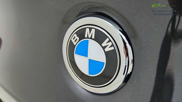 Used 2025 BMW X4 xDrive30i AWD/4WD image 16