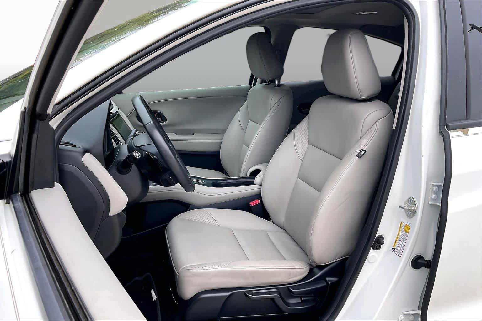 Used 2017 Honda HR-V EX-L image 7