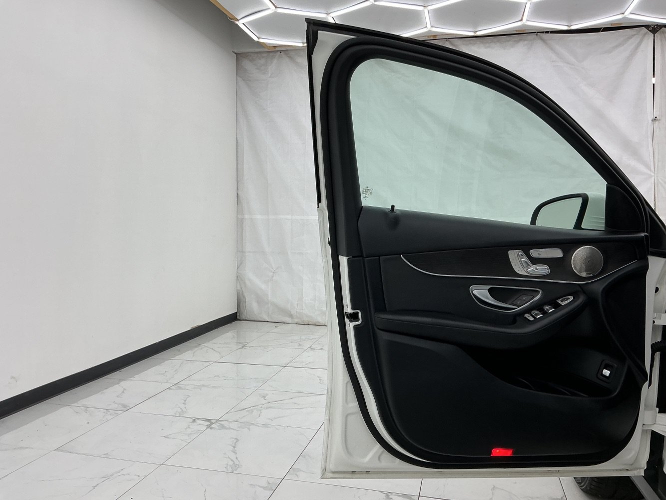Used 2021 Mercedes-Benz GLC 300 4MATIC image 18