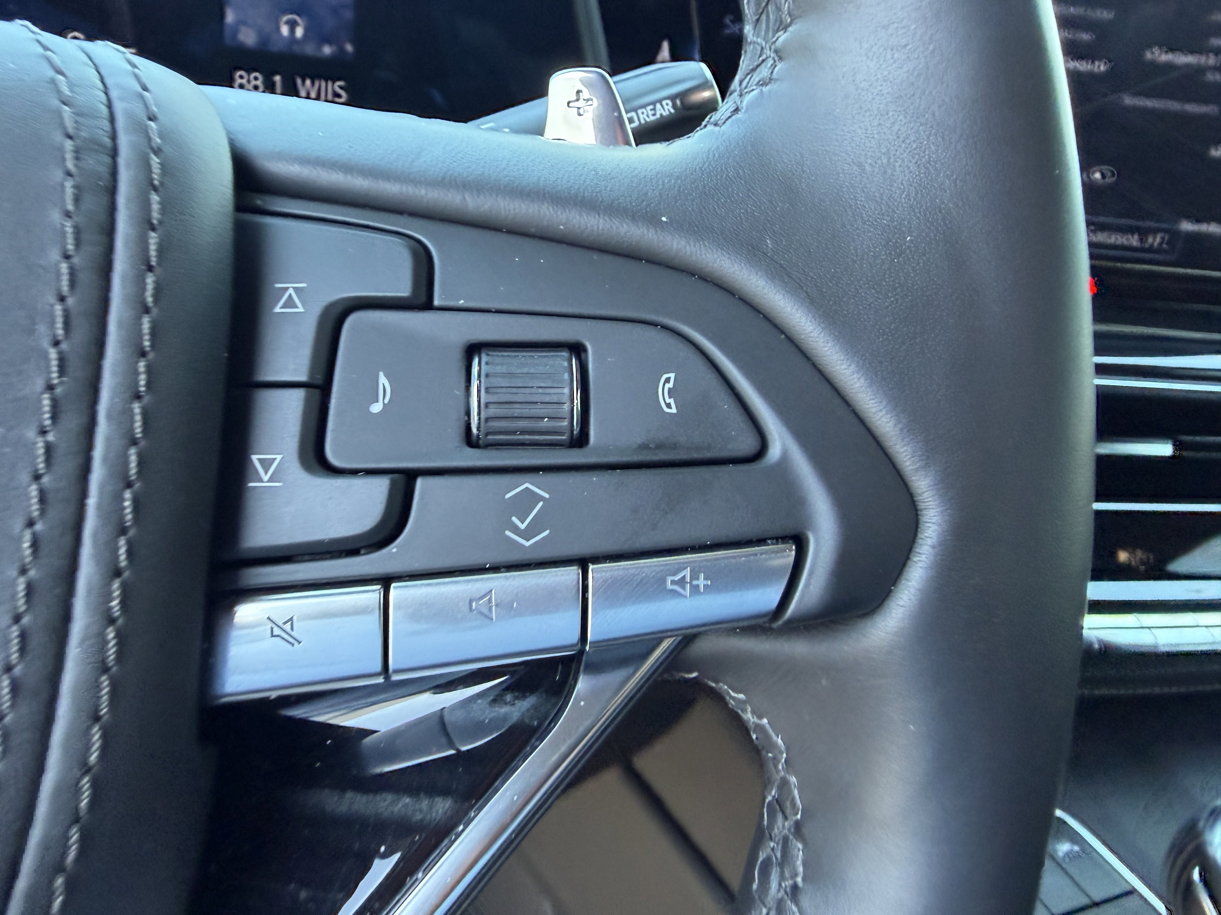 Used 2024 Cadillac Escalade V image 31