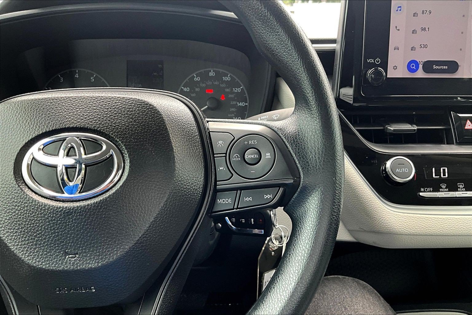 Used 2025 Toyota Corolla LE FWD image 20