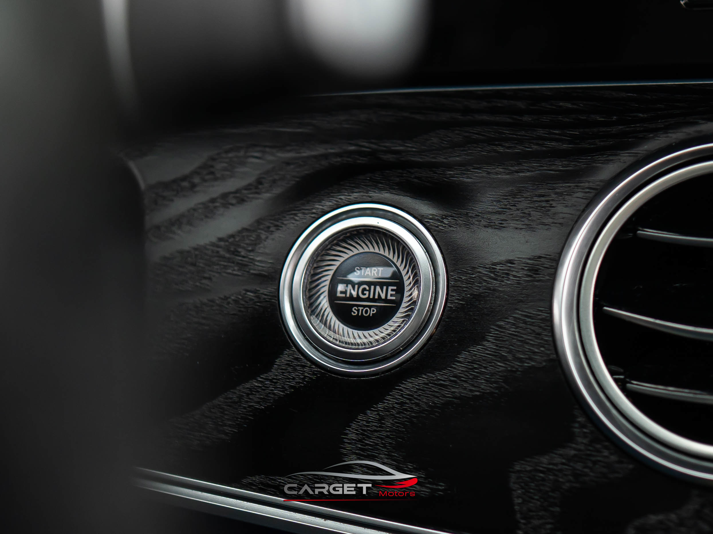 Used 2018 Mercedes-Benz E 300 E 300 4MATIC AMG w/ Premium 1 Package image 34