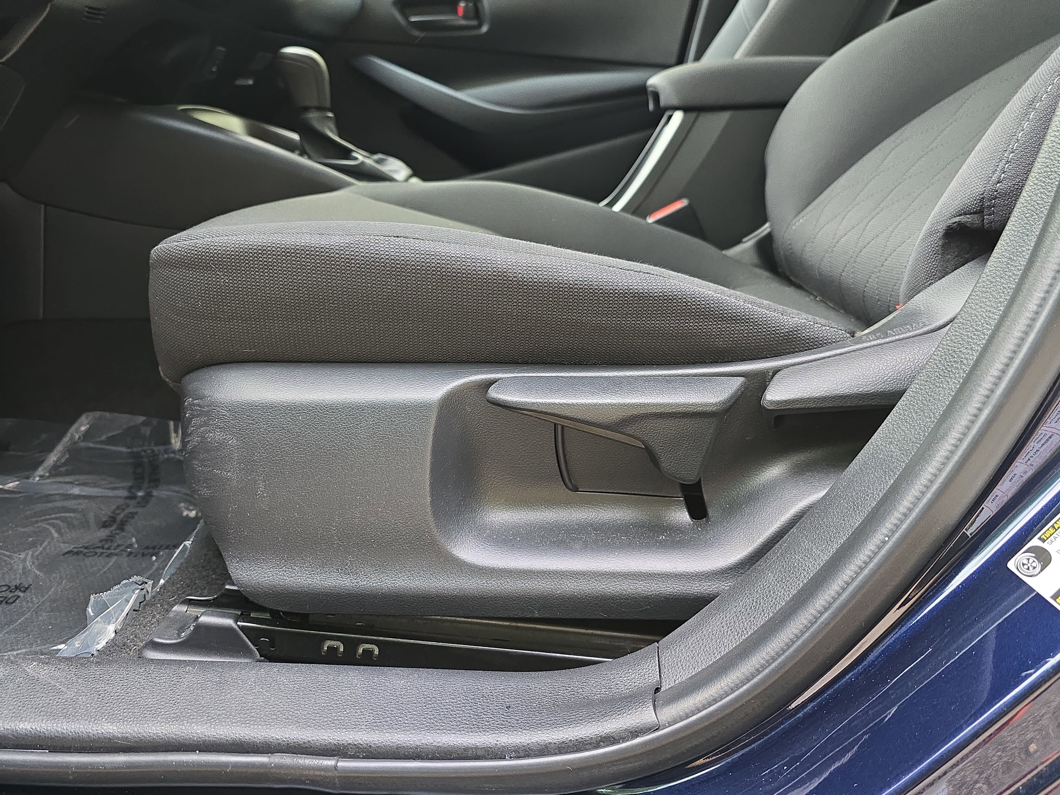 Used 2024 Toyota Corolla LE image 28