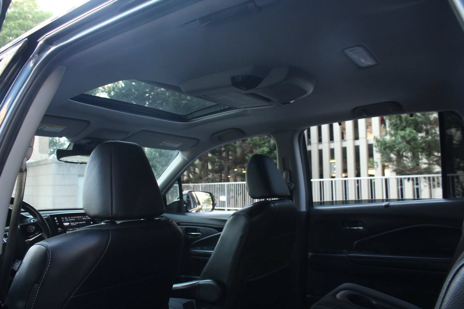 Used 2020 Honda Pilot Touring image 21