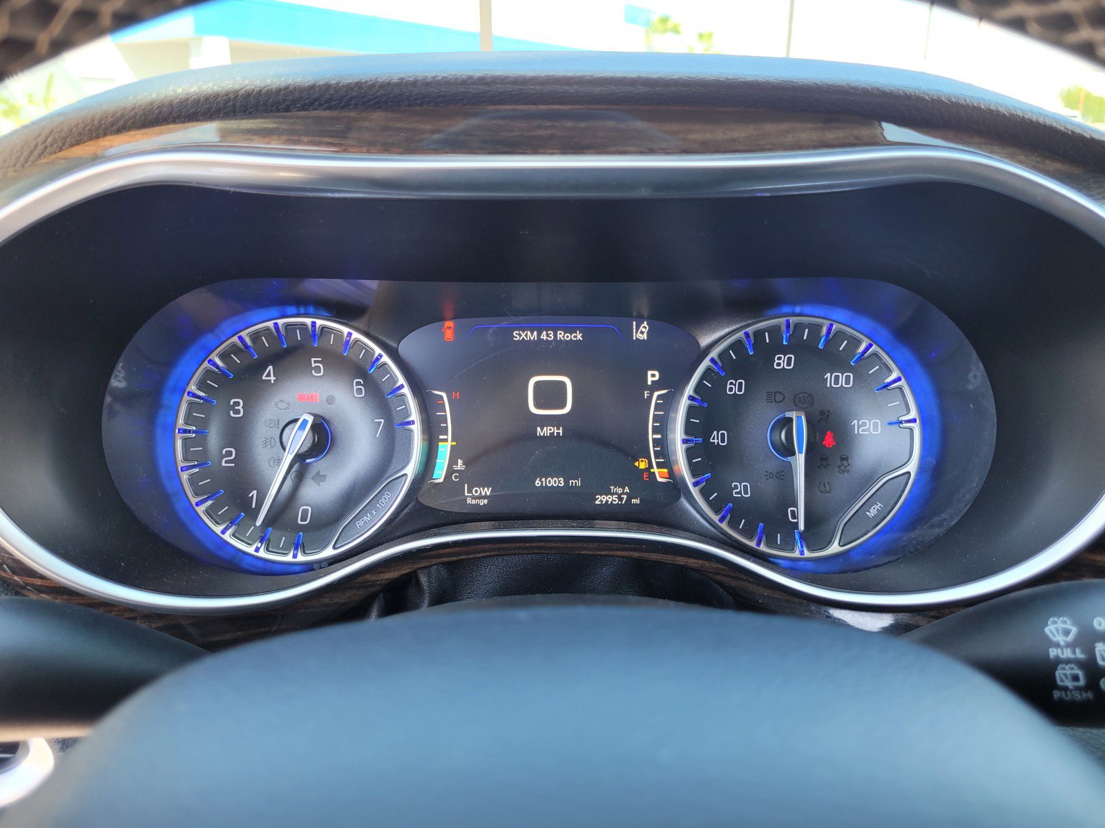 Used 2023 Chrysler Pacifica Limited image 24