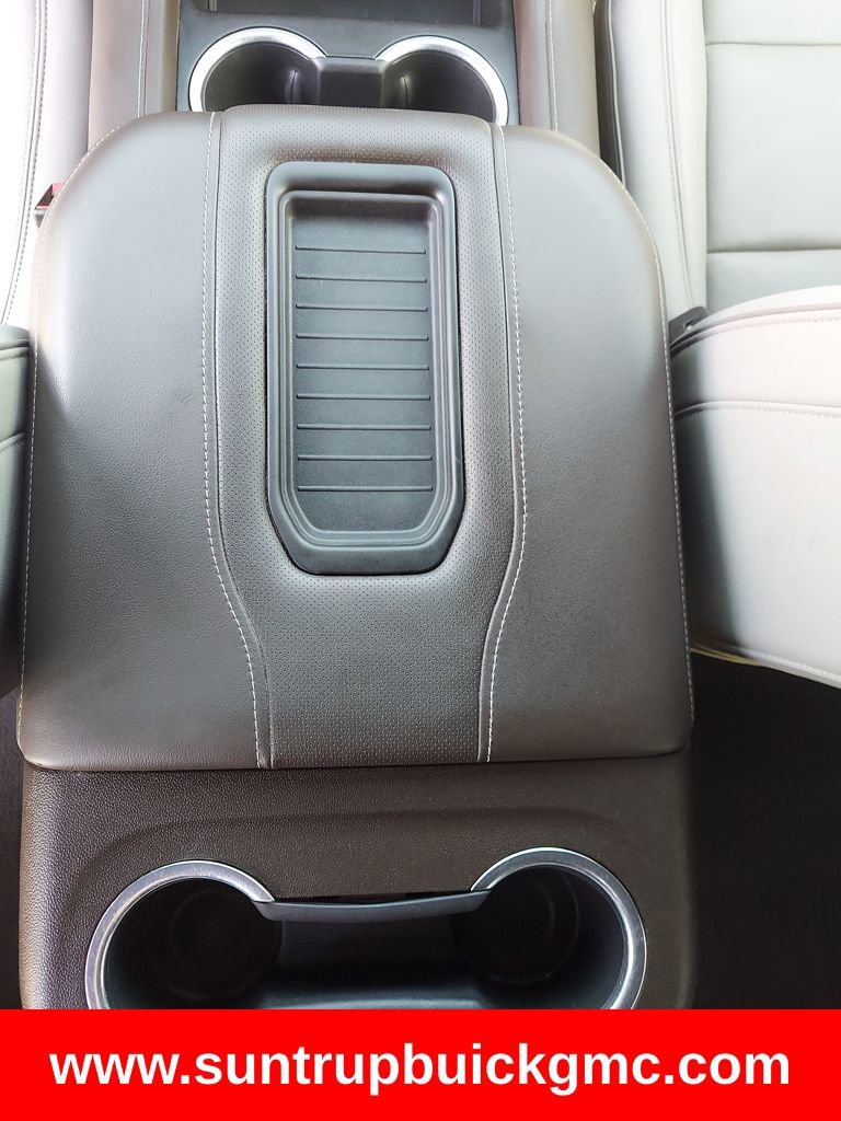 Used 2021 GMC Yukon XL SLT w/ SLT Luxury Package image 29