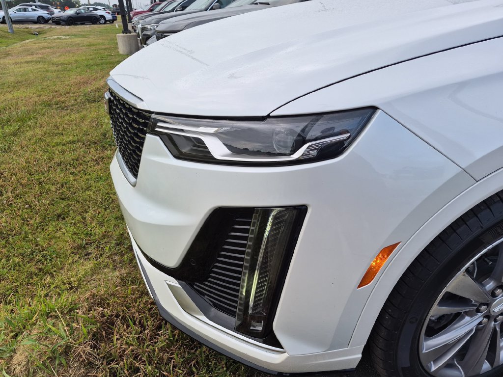 Certified 2025 Cadillac XT6 Premium Luxury w/ LPO, Floor Liner Package AWD/4WD image 7