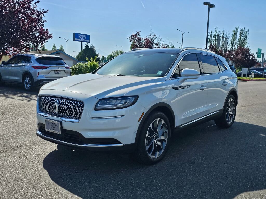 Used 2022 Lincoln Nautilus Reserve w/ Equipment Group 201A AWD/4WD image 3