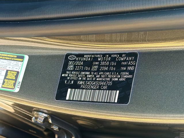 Certified 2025 Hyundai Elantra SEL FWD image 30