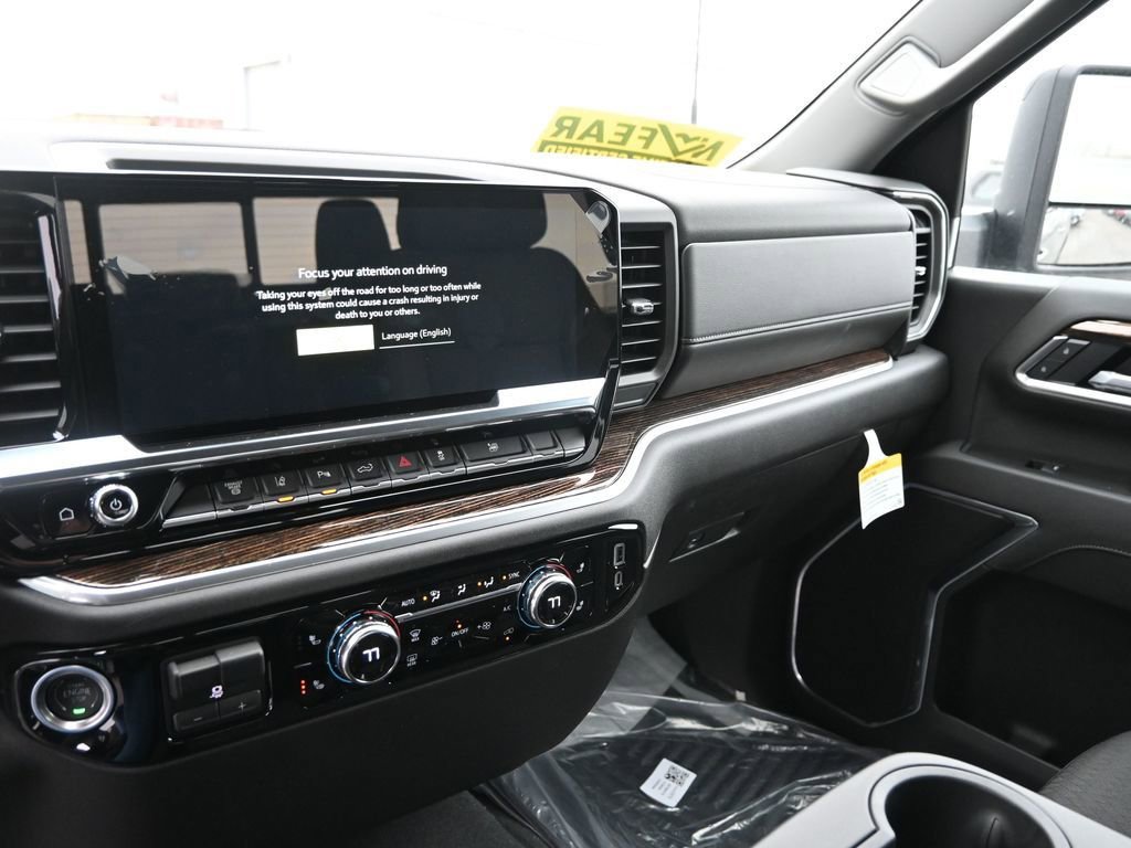 Used 2025 GMC Sierra 3500 SLE w/ SLE Value Package image 25