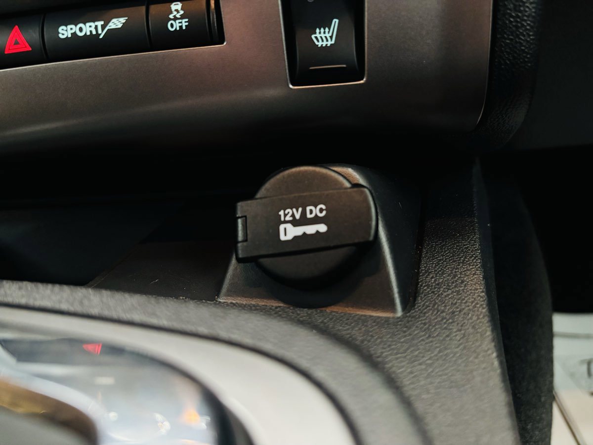 Used 2014 Dodge Challenger R/T RWD image 43