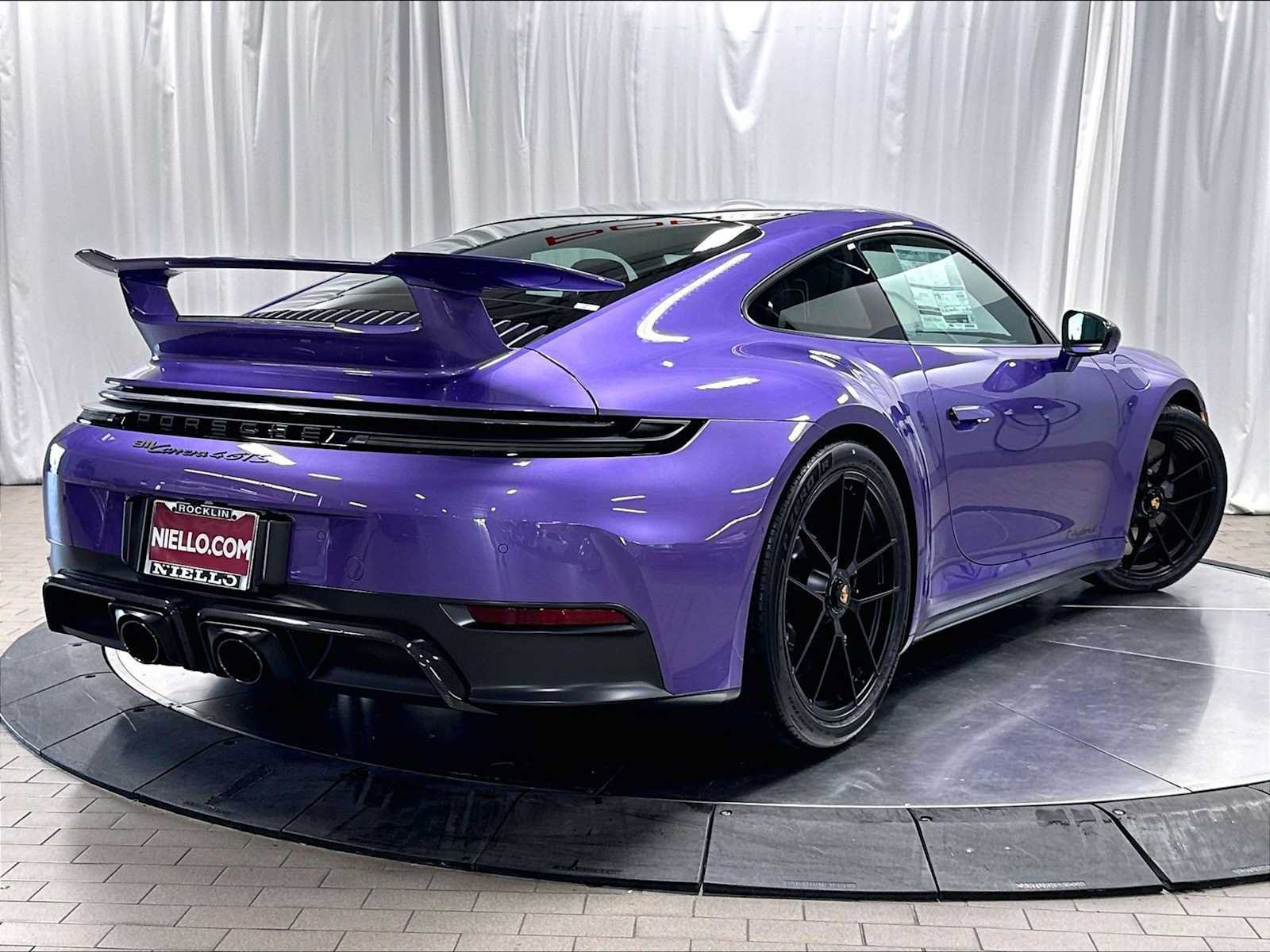 Used 2026 Porsche 911 Carrera 4 GTS AWD/4WD image 9