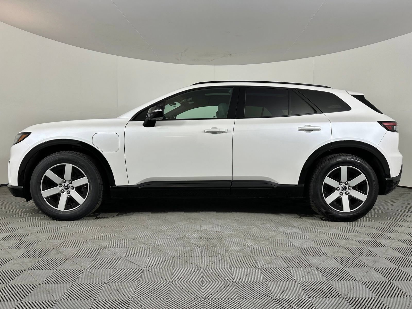 Used 2024 Honda Prologue Touring image 14