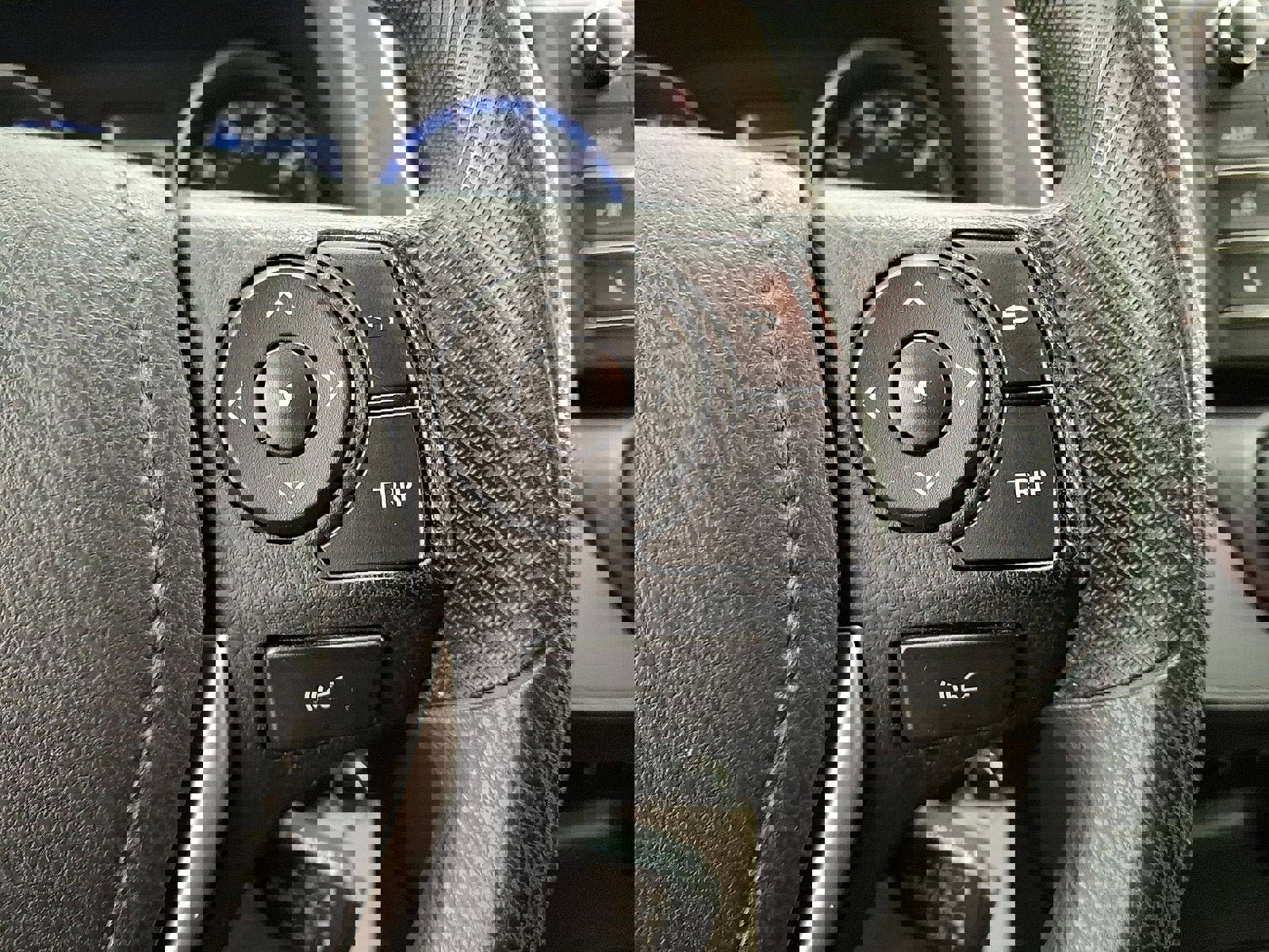 Used 2017 Toyota RAV4 LE image 18