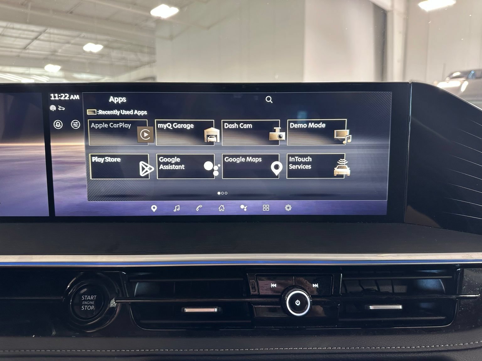 Used 2025 INFINITI QX80 Sensory AWD/4WD image 17