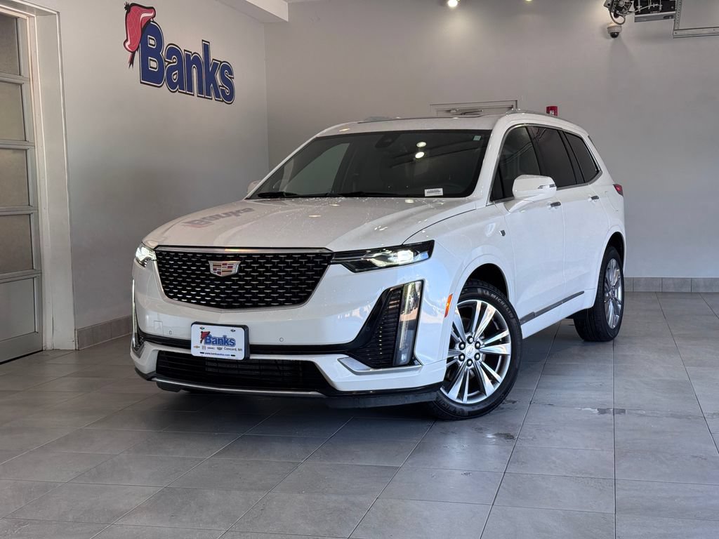 Used 2023 Cadillac XT6 Premium Luxury AWD/4WD image 2
