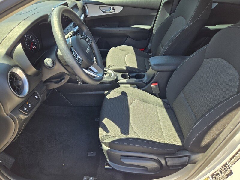 Certified 2024 Kia Forte LXS w/ LXS Technology Package FWD image 11