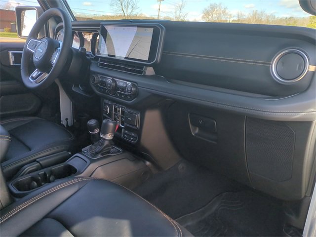 Used 2024 Jeep Wrangler Unlimited Sahara w/ Technology Group image 35