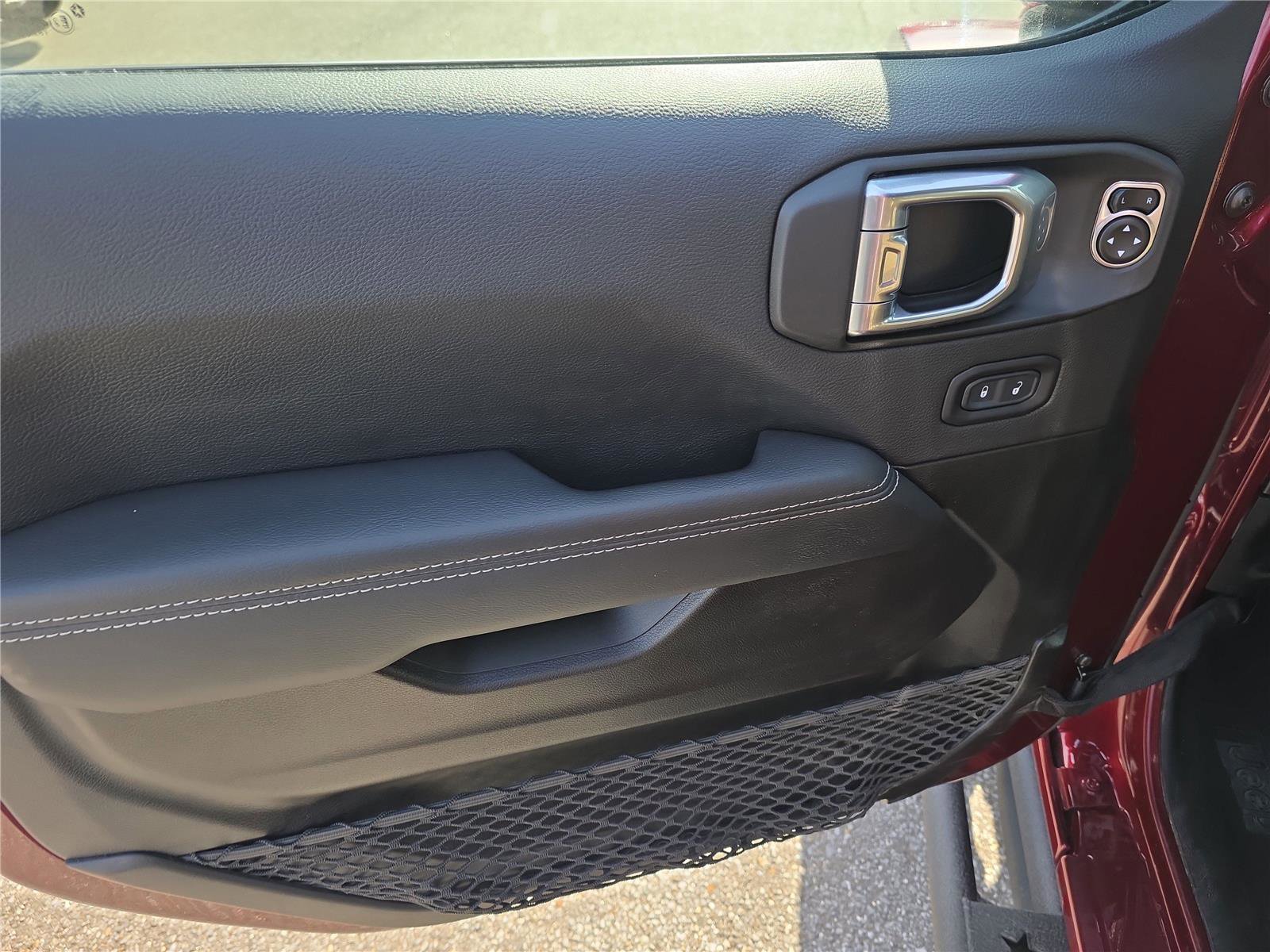 Used 2021 Jeep Wrangler Unlimited Rubicon image 17