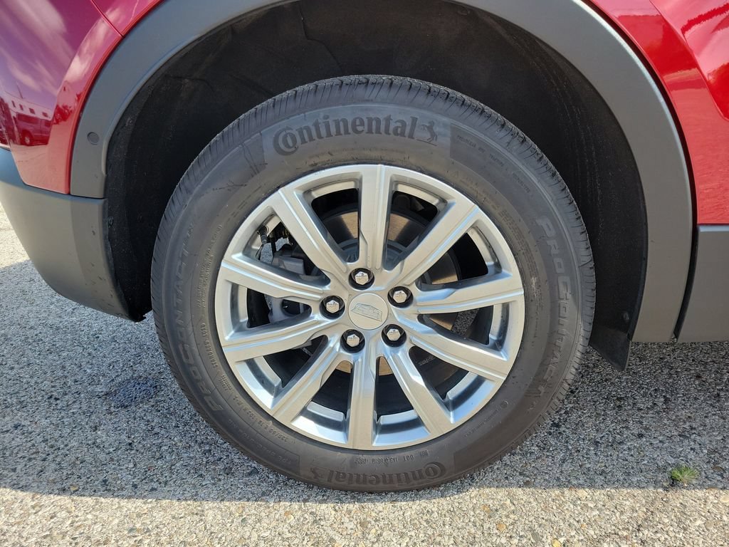 Certified 2023 Cadillac XT4 Premium Luxury w/ Technology Package AWD/4WD image 5